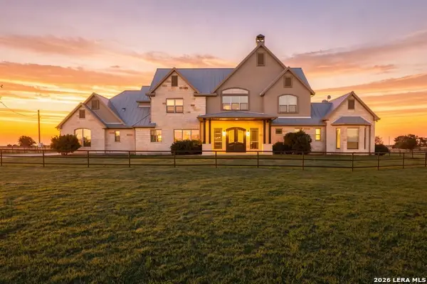 1384 County Road 532, Hondo, TX 78861