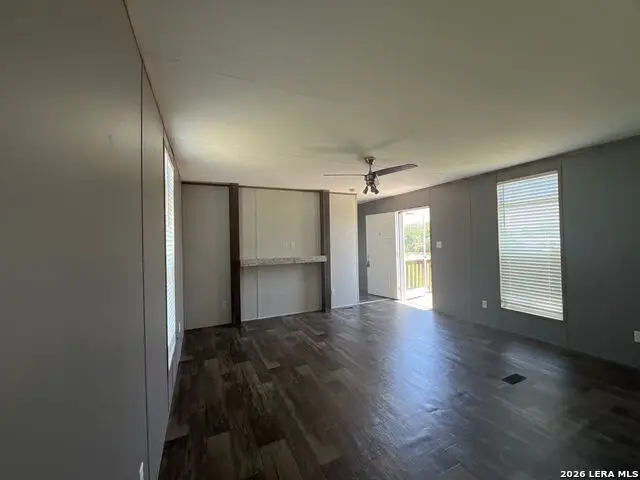 116 Sandy Ridge Dr, Poteet, TX 78065 - #2