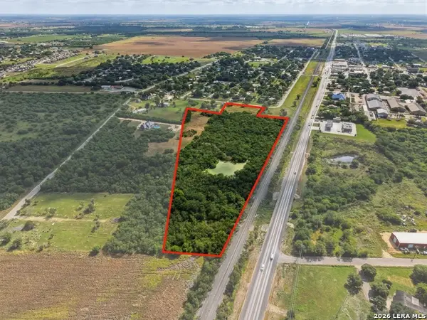 00 N Beyer, Marion, TX 78124