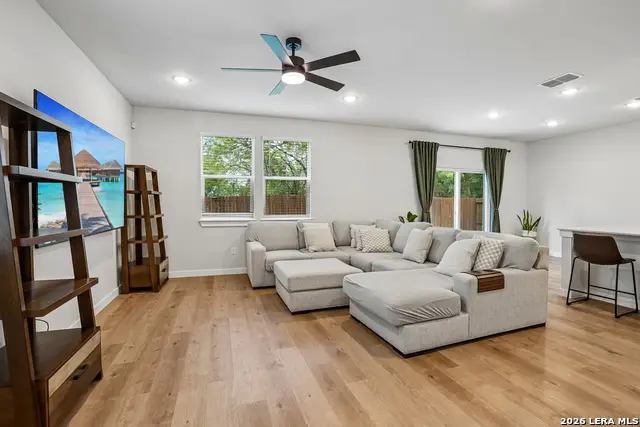 5935 W Hausman #UNIT 59, San Antonio, TX 78249 - #2
