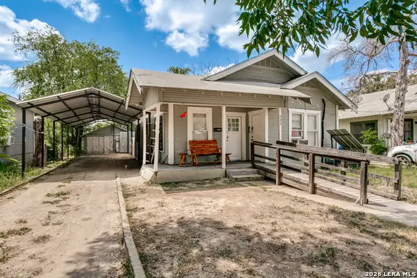 522 E Whittier St, San Antonio, TX 78210