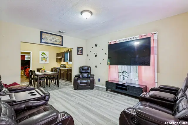 522 E Whittier St, San Antonio, TX 78210 - #2