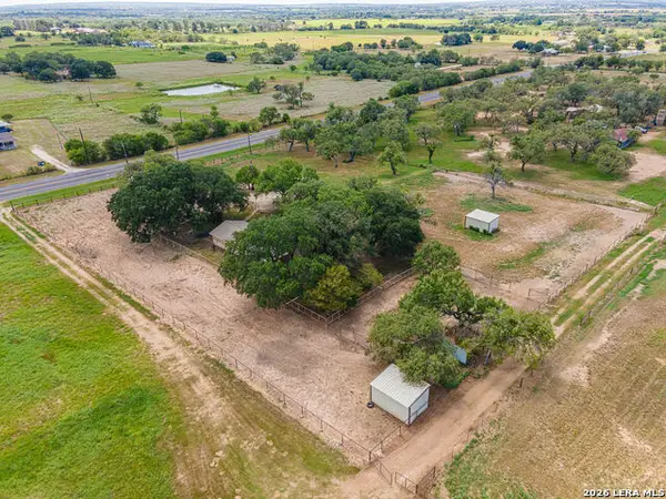2095 E Fm 1518, St Hedwig, TX 78152