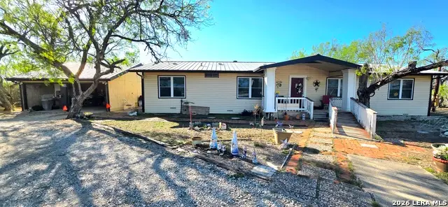 4029 County Road 117, Floresville, TX 78114 - #1