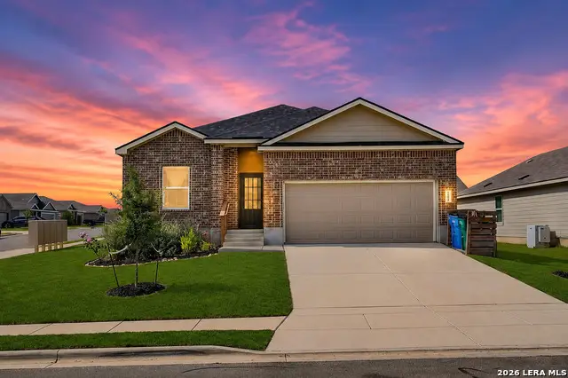 201 Wolf Crest Blvd, Seguin, TX 78155 - #1