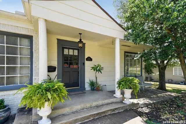 713 Bluebell Rd., Kerrville, TX 78028 - #2