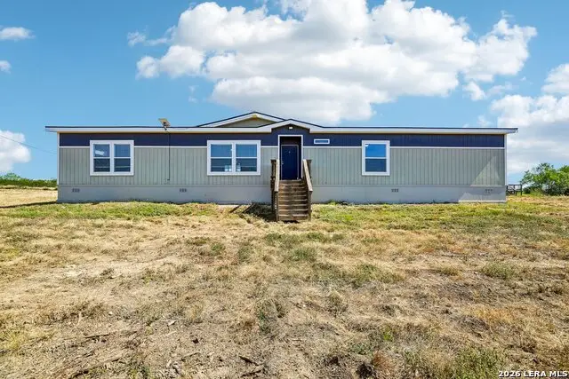 290 Lilly Bear Ln, Moore, TX 78057 - #2