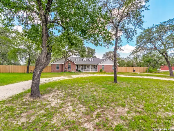 335 Spur Rdg, San Antonio, TX 78264