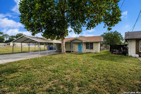 606 N Berry St, Beeville, TX 78102