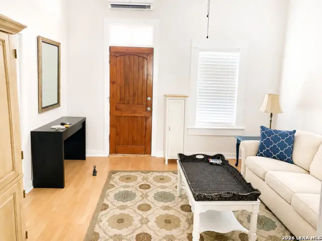 1009 Gillespie St, San Antonio, TX 78212 - #3