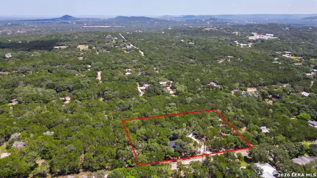 568 28th St W, Lakehills, TX 78063 - #3