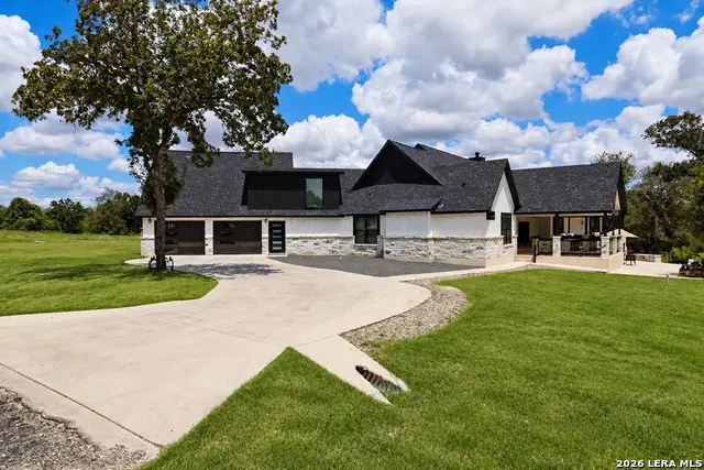 100 Timber Rdg, La Vernia, TX 78121 - #3