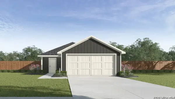 1002 Gladys Run, Seguin, TX 78155