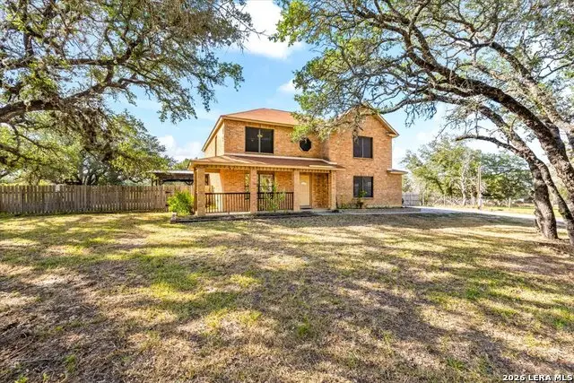 797 Killarney Rd, Floresville, TX 78114 - #3