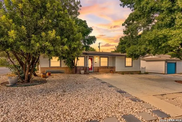 359 Pilgrim Dr, San Antonio, TX 78213 - #2
