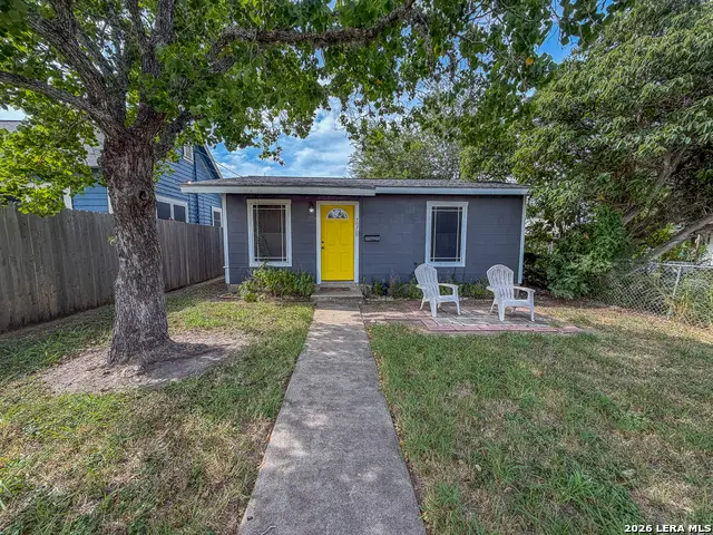 707 E Jones, Beeville, TX 78102 - #1