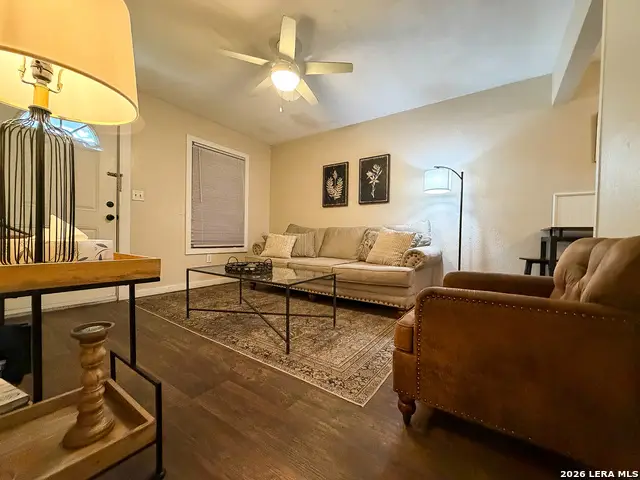 707 E Jones, Beeville, TX 78102 - #3