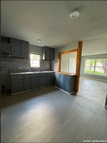 130 Pickford Ave, San Antonio, TX 78228 - #2