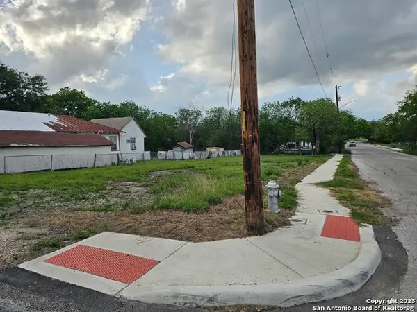 223 Coleman St, San Antonio, TX 78208