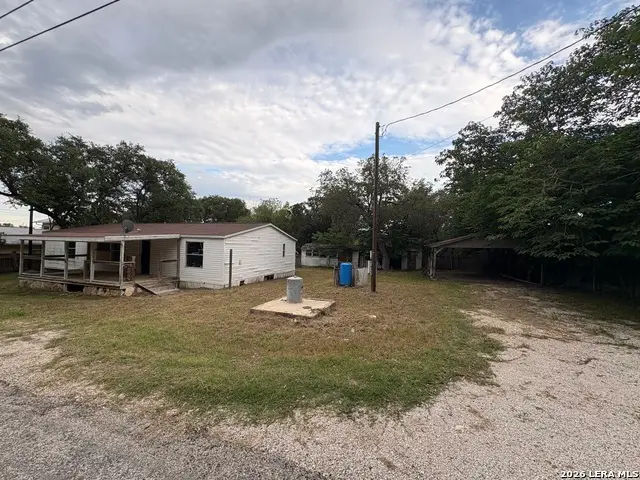 177 Cherokee Trl, Lakehills, TX 78063 - #2