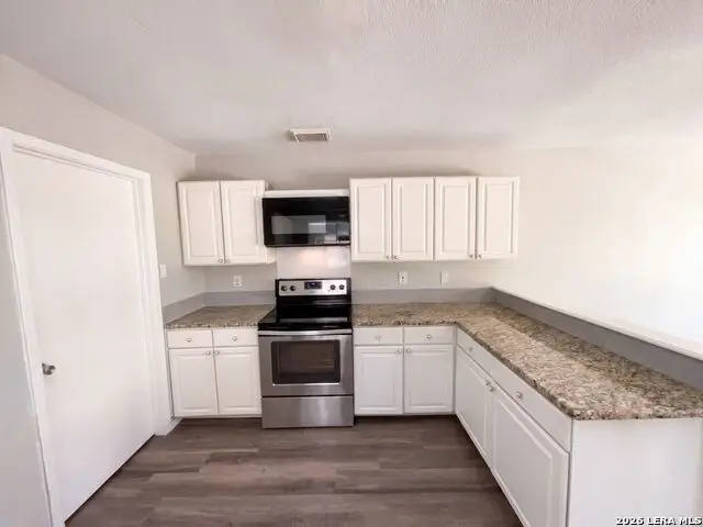 9646 Ivy Plain Dr, San Antonio, TX 78245 - #2