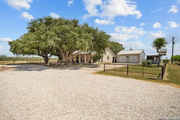 809 County Road 213, McCoy, TX 78113