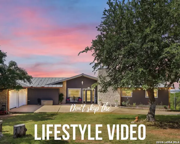 862 Indian Creek Loop, Kerrville, TX 78028