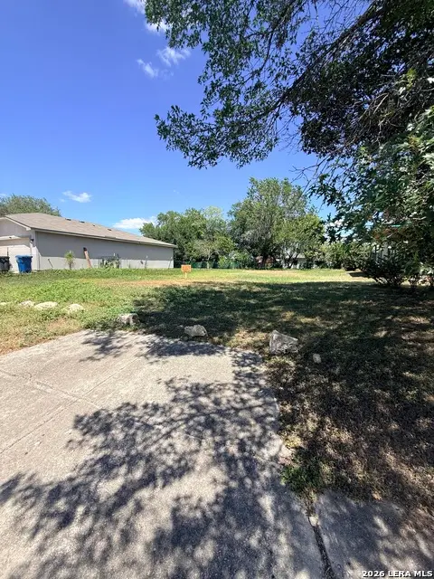 2626 Dahlgreen Ave, San Antonio, TX 78237