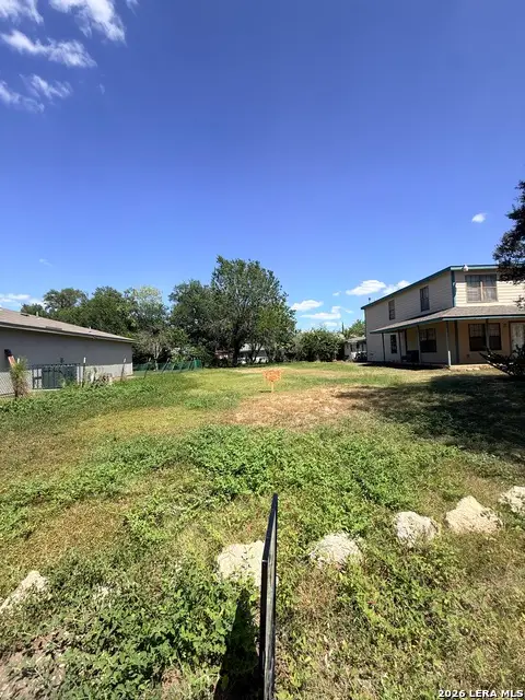 2626 Dahlgreen Ave, San Antonio, TX 78237 - #3