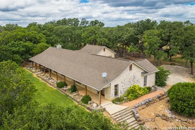 118 Re Ranch Rd, Kerrville, TX 78028 - #1