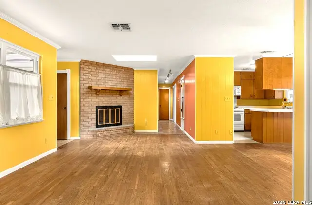 606 S Columbus Street, Fredericksburg, TX 78624 - #3