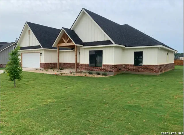 109 W Magnolia Cir, La Vernia, TX 78121 - #1