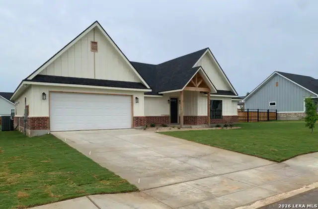 109 W Magnolia Cir, La Vernia, TX 78121 - #2