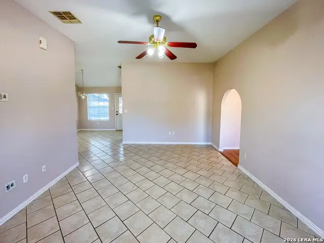 1300 Taylor St, Beeville, TX 78102 - #2