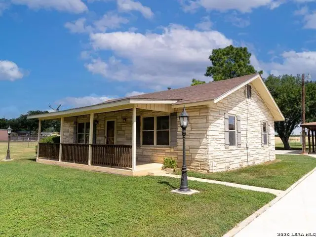 730 County Road 664, Devine, TX 78016 - #2
