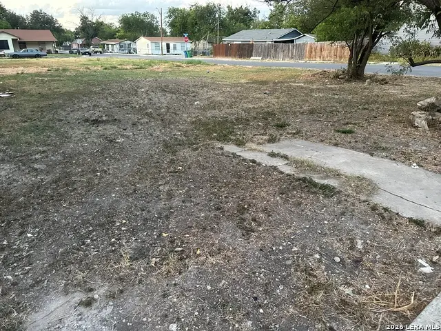 801 Albert St, San Antonio, TX 78207 - #3