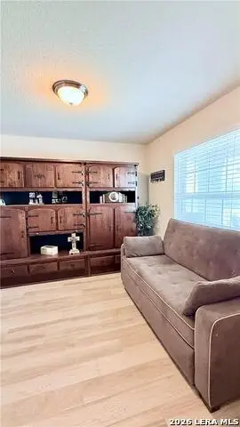1660 W Nolte Farms, Seguin, TX 78155 - #3