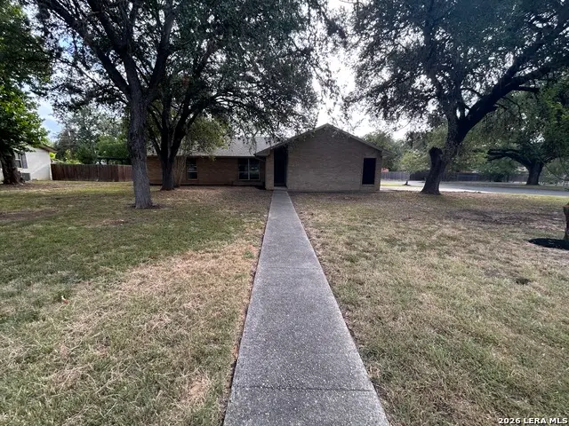 217 Elmwood Dr, Seguin, TX 78155 - #3