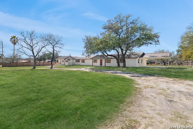 113 Crestline Dr, Pleasanton, TX 78064 - #2