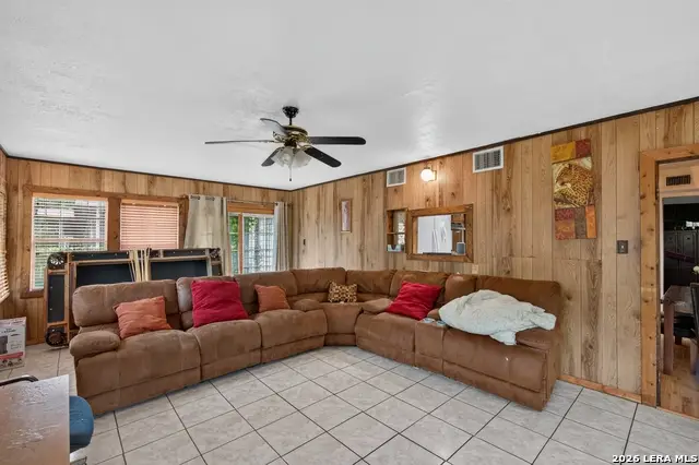 5022 Frank Borman Dr, Kirby, TX 78219 - #3