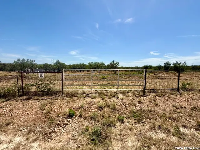 103 County Road 1670, Moore, TX 78057 - #1