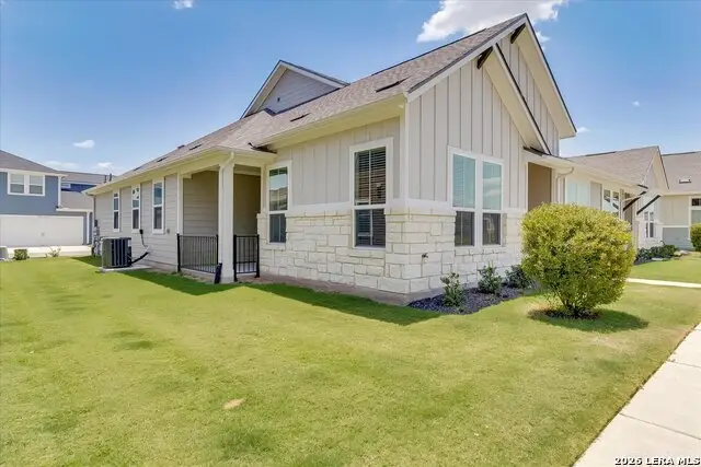 128 Stewart Dr #101, San Marcos, TX 78666 - #2