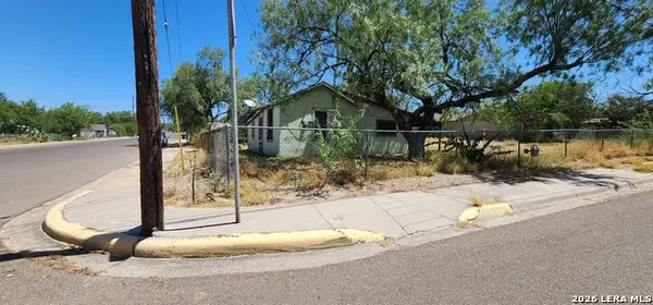 887 Austin St, Eagle Pass, TX 78852