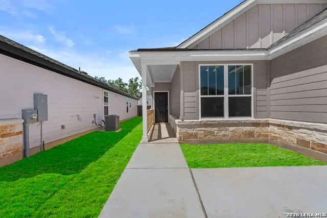 216 Wild Yonder Ln, Boerne, TX 78006 - #1