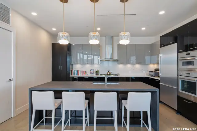 123 Lexington #APT 1406, San Antonio, TX 78205 - #3