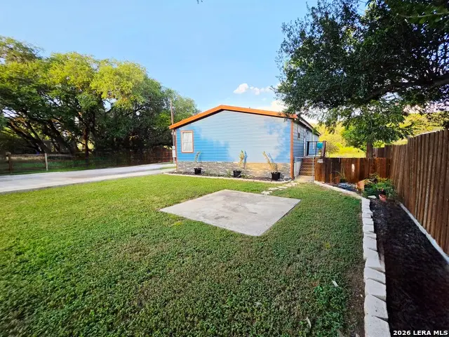 135 Lakeshore Dr S, Bandera, TX 78003 - #3