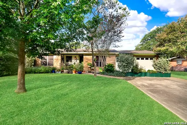 205 Trudy Ln, Universal City, TX 78148