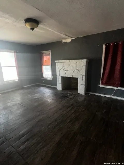 105 Hot Wells Blvd, San Antonio, TX 78223 - #2