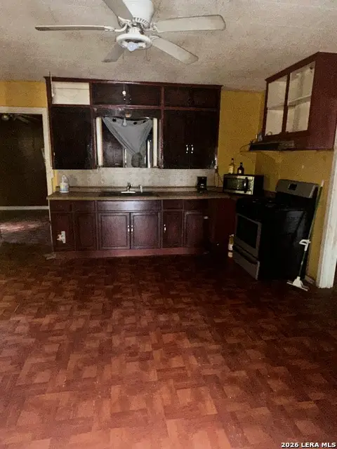 105 Hot Wells Blvd, San Antonio, TX 78223 - #3