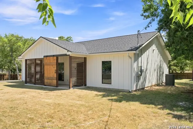 1111 Avenue K, Hondo, TX 78861 - #2